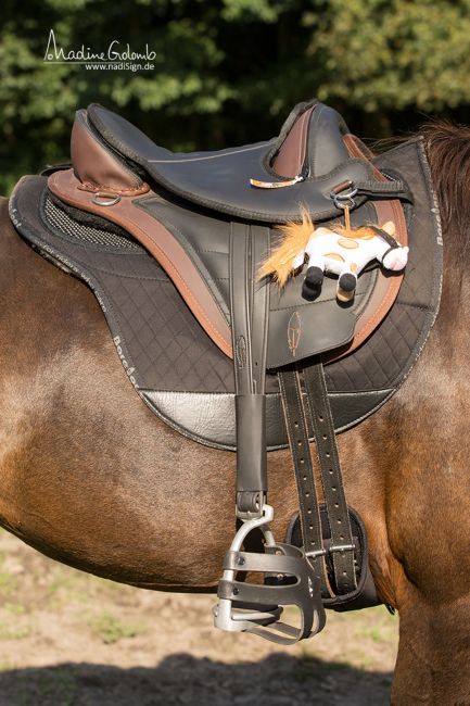 Barefoot® 'Cheyenne Barry' Saddle